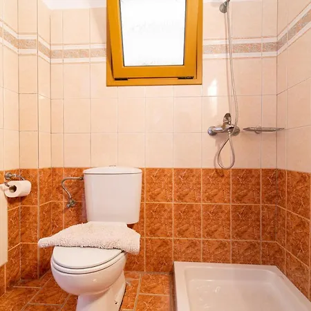 Giannis 2 Apartment *